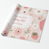 Rode aardbeienbes Eerste 1e verjaardagsfeestje Cadeaupapier (Uitgerold)