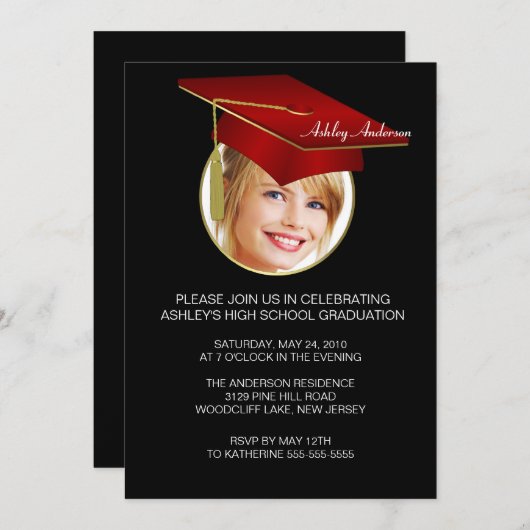 Rode Afstudeerder Pet Foto Afstuderen Uitnodiging (Voorkant / Achterkant)