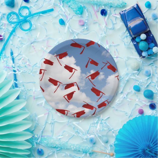 rode afstuderen petten in de lucht papieren bordje (Feest)