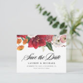 Rode amaryllis en herfstbloemen slaan de datum op aankondigingskaart (Staand voorkant)