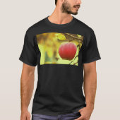 "Rode appel" Mooie foto. Nu kopen T-shirt (Voorkant)