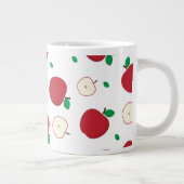 Rode appels en gesneden appels grote koffiekop (Rechts)