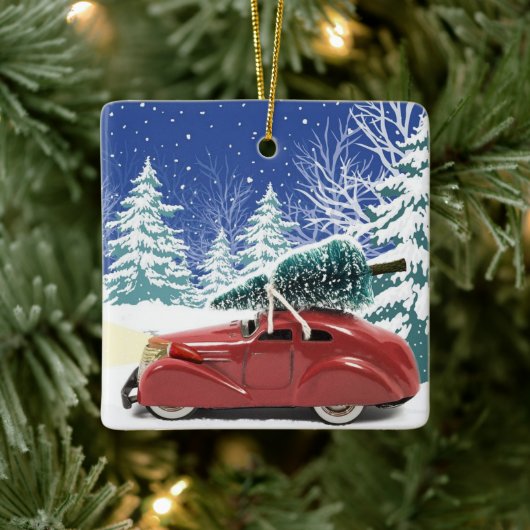 Rode auto met kerstboom op dak keramisch ornament (Boom)