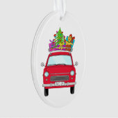 Rode auto met kerstcadeaus ornament (voorkant)
