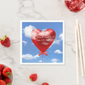 rode ballon in wolken ter nagedachtenis servet (Insitu)