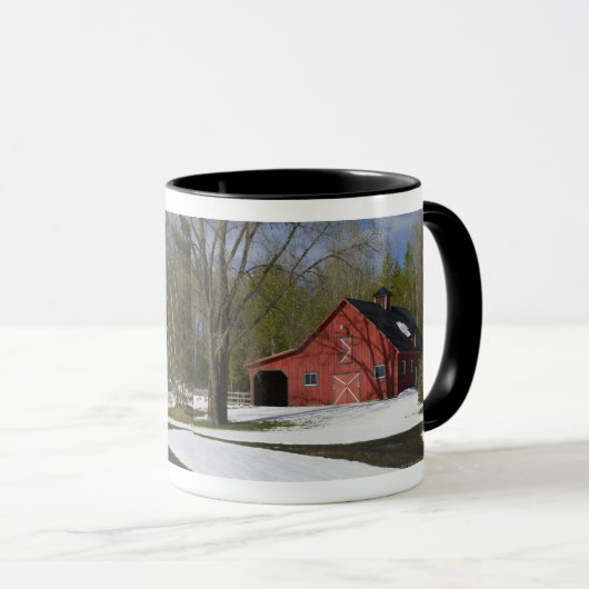 Rode Barn in de winter Mok (Voorkant rechts)