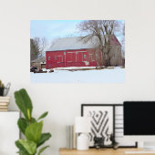 Rode Barn in sneeuw Poster (Thuiskantoor)