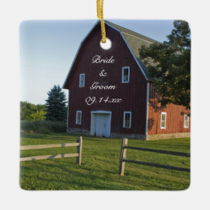 Rode Barn met Verloving van het hek-land Keramisch Ornament