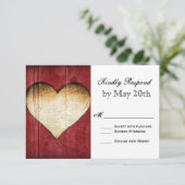 Rode Barn Wood Heart Country Weddenschap RSVP-kaar RSVP Kaartje (Staand voorkant)