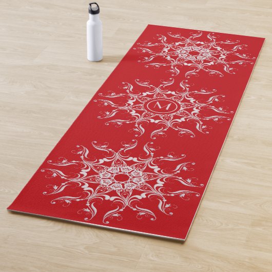 Rode barok Mandala-ontwerp. yoga mat. Yogamat (In situ)