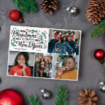 Rode bessen 4 foto Vrolijk Kerstfeest Gelukkig Nie Feestdagenkaart<br><div class="desc">Traditionele kerstfotokaart met vrolijk kerstfeest en een gelukkig nieuwjaar met vier foto's van je familie en groen en rode bessen in een horizontale collage.</div>