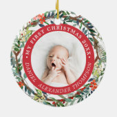 Rode bessen dennennaaldkrans Baby 1e Kerstmis Keramisch Ornament (Achterkant)