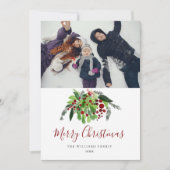 Rode Bessen Groene Kerst Foto Feestdagenkaart (Voorkant)