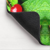 Rode bessen met regendruppels Natuur gepersonalise Muismat (Hoek)