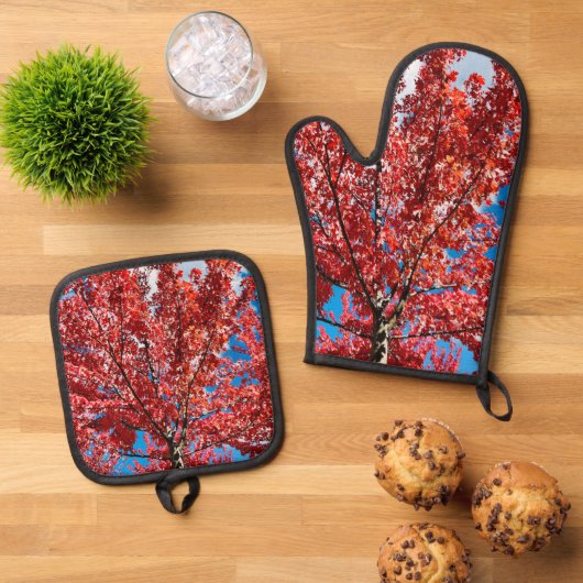Rode bladboom in de Herfst Ovenwant & Pannenlap Set (Top down)