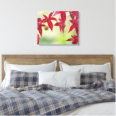 Rode bladeren canvas afdruk (Insitu (Slaapkamer))