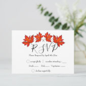 Rode bladeren, mazelbladeren, herfstkleuren RSVP kaartje (Staand voorkant)