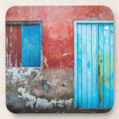 Rode, blauwe en grijze wand, deur en raam bier onderzetter (Voorkant)