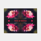 Rode bloem in zonlicht Abstract gepersonaliseerd Deurmat (Voorkant)