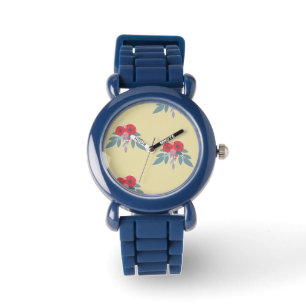 Rode bloemen en groene bladeren op bruin horloge