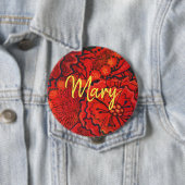 Rode bloemen gepersonaliseerde monogram naam aange ronde button 4,0 cm (In situ)