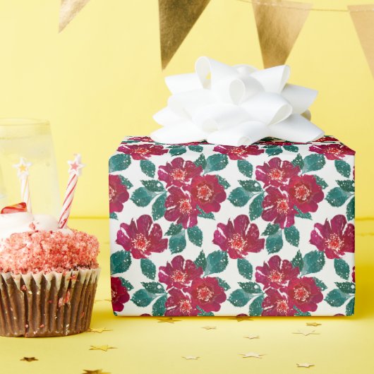 Rode bloemen op wit. cadeaupapier (Verjaardagsfeest)