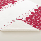Rode bloemen op witte achtergrond sherpa deken (3/4)