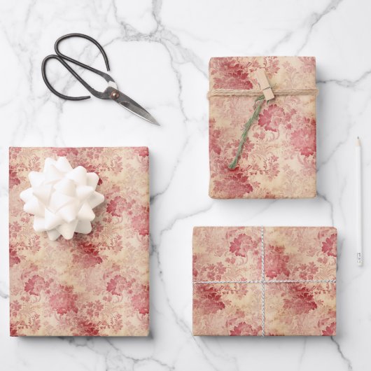 rode bloemen rozen en faux gouden damast inpakpapier vel (Voorkant)