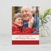 Rode bloemenfoto 50ste verjaardagsuitnodiging kaart (Staand voorkant)