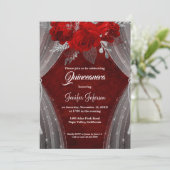 Rode bloemenquinceanera uitnodiging (Staand voorkant)