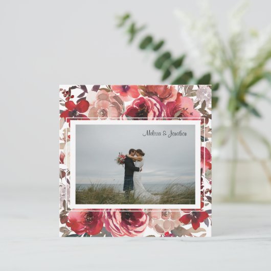 Rode Blush Floral Rozen bruiloft gewoon getrouwd Aankondiging (Staand voorkant)