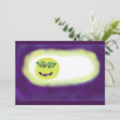 Rode bonen en graafbladeren, gelukkig gezicht bedankkaart (Staand voorkant)