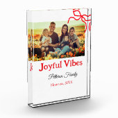 Rode boog vreugdevolle Vibes voeg familienaam foto (Links)