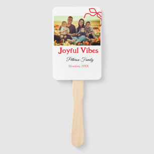 Rode boog vreugdevolle Vibes voeg familienaam foto Handwaaier