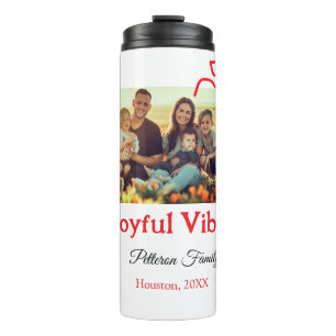 Rode boog vreugdevolle Vibes voeg familienaam foto Thermosbeker