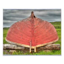 Rode boot bij het fort van Louisbourg Foto Afdruk