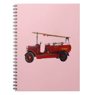 Rode  brandweerwagen met overheadladder, notitieboek
