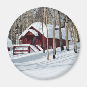 Rode Cabine in Winter Magneet