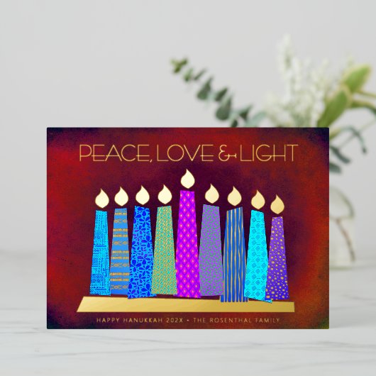 Rode Chanoeka Kaarsen Vrede Liefde Licht Echt Goud Folie Feestdagenkaart (Staand Voorkant)