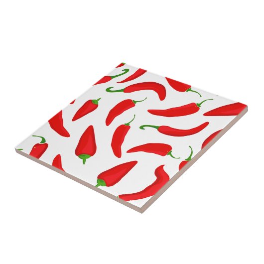 Rode Chili Peppers op Wit Tegeltje (Zijkant)