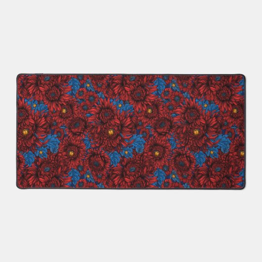 Rode chrysanthemum-bloemen en oranje kevers bureaumat (Voorkant)