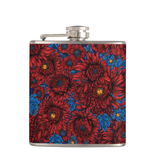 Rode chrysanthemum-bloemen en oranje kevers heupfles (Voorkant)