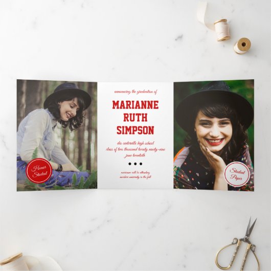 Rode cirkels 5-foto Afstuderen Drieluik Uitnodiging (Binnen)