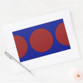 Rode cirkels op blauw rechthoekige sticker (Envelop)