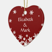 Rode Couple Naam Jaar Kerstmis Snowflake Heart Keramisch Ornament (Links)