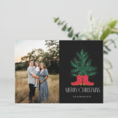 Rode cowboylaarzen en sparren vrolijke kerst feestdagenkaart (Staand voorkant)