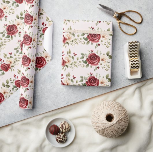 Rode Cream Rozen Blush Roze Bloemen Bruiloft Cadeaupapier (Crafts)