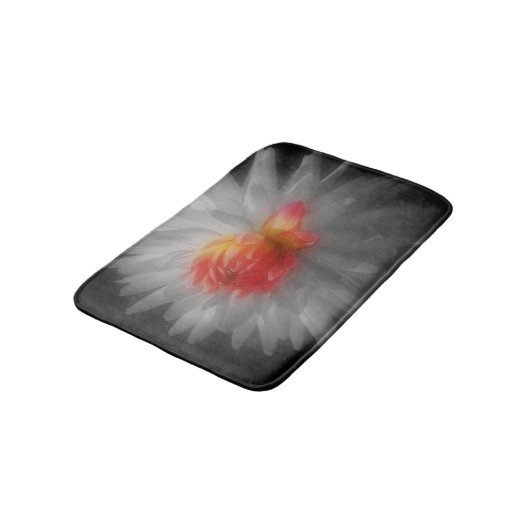 Rode Dahlia-ventilator met een aanraking van kleur Badmat (Gekanteld)