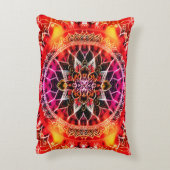 Rode Decoratieve Mandala Accent Kussen (Achterkant (Verticaal))