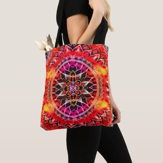 Rode Decoratieve Mandala Tote Bag (Dichtbij)